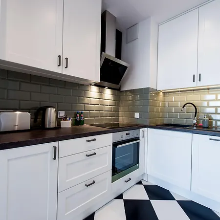 Go - شقة فندقية 4*