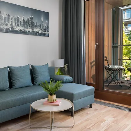 Go - アパートホテル 4*