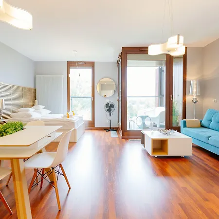 Go - 4* ワルシャワ