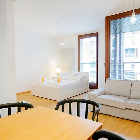 Go - アパートホテル 4*